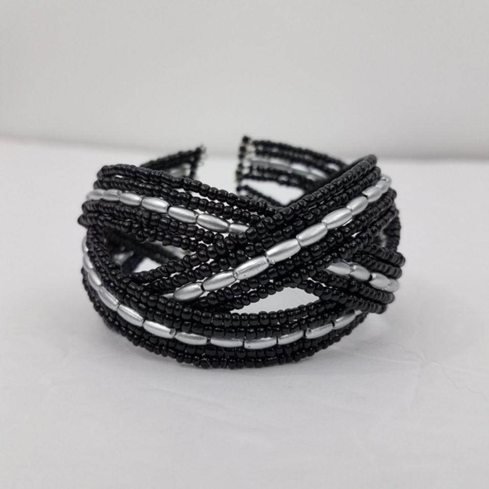 ! Beaded Braided Bracelet Black‎ Silver Tone Criss